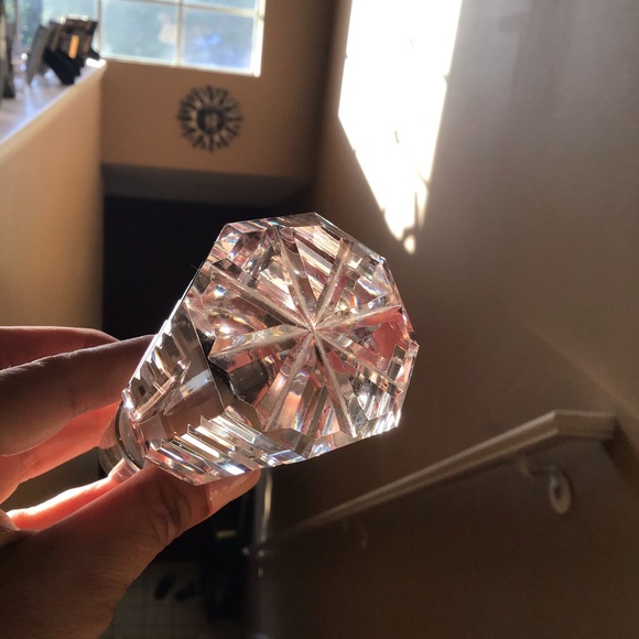 Heavy Cut Clear Crystal Bottle Stopper - Picture 5 of 8